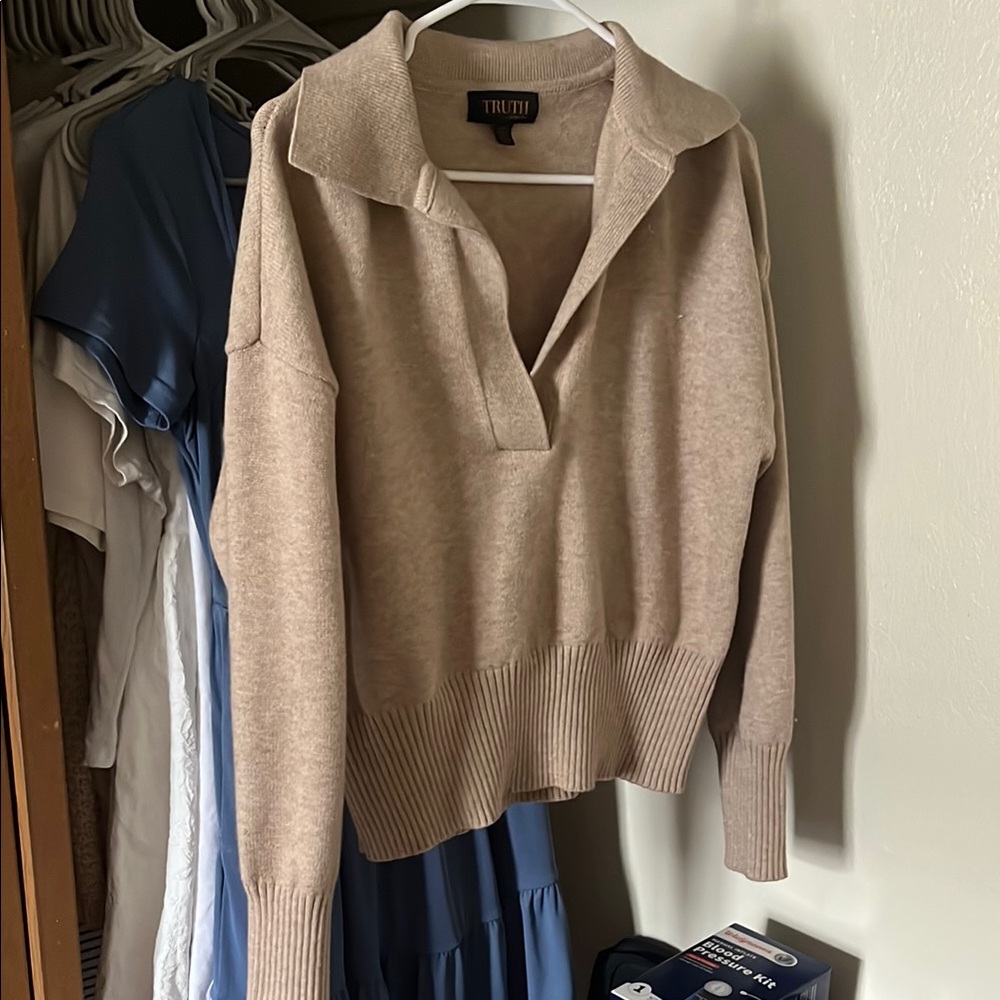 Women's Tan Sweater